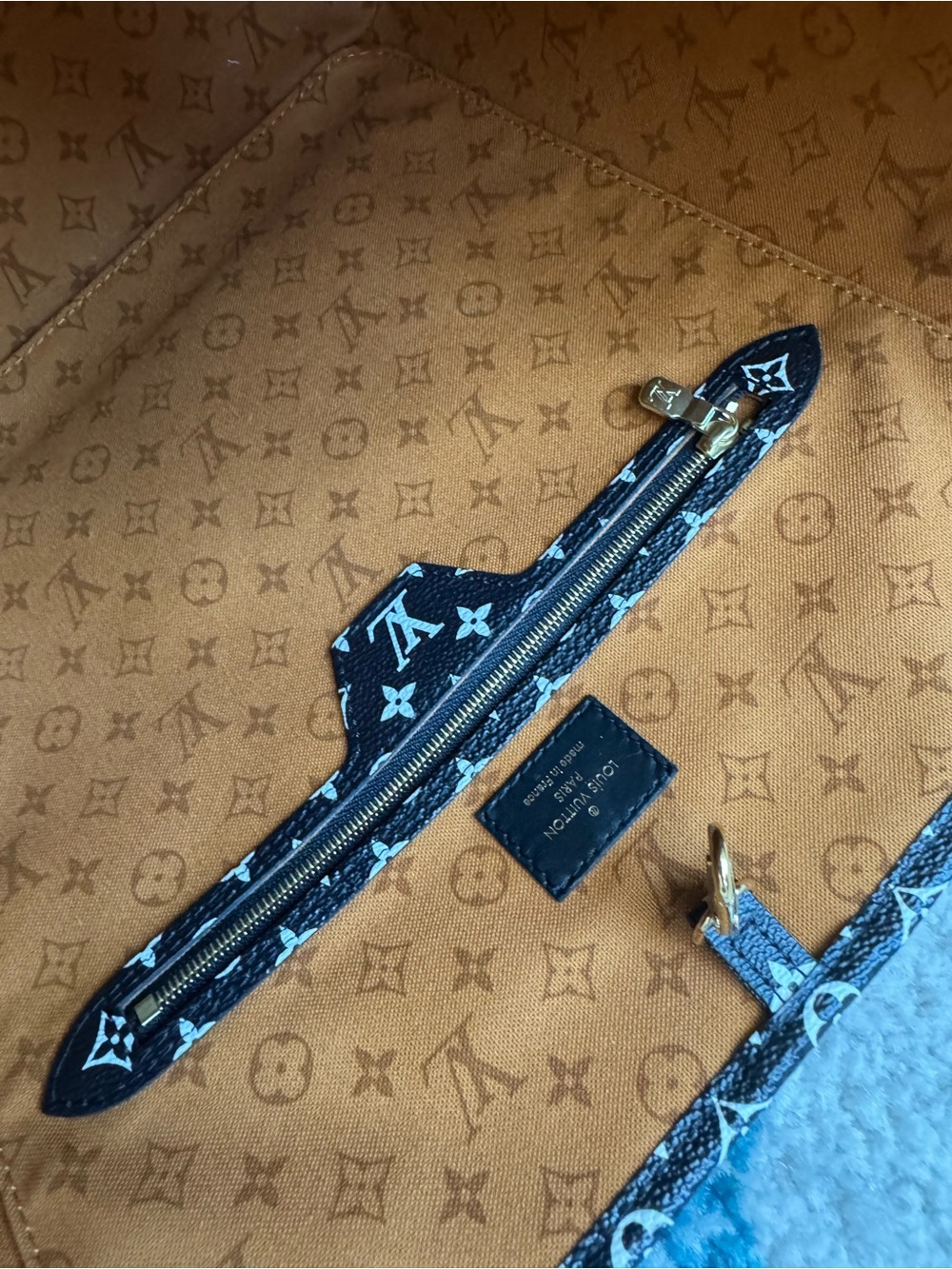 Louis Vuitton Orange and Black Monogram Neverfull Tote- Limited Edition. - Picture 8 of 13